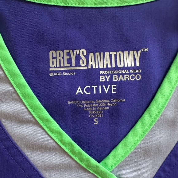 Grey's Anatomy scrub set. Medium bottom, Small top, Grape Purple. - Picture 2 of 4